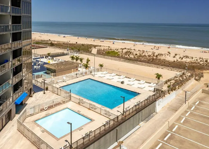 Beach & Pool Views! Family Condo In Golden Sands