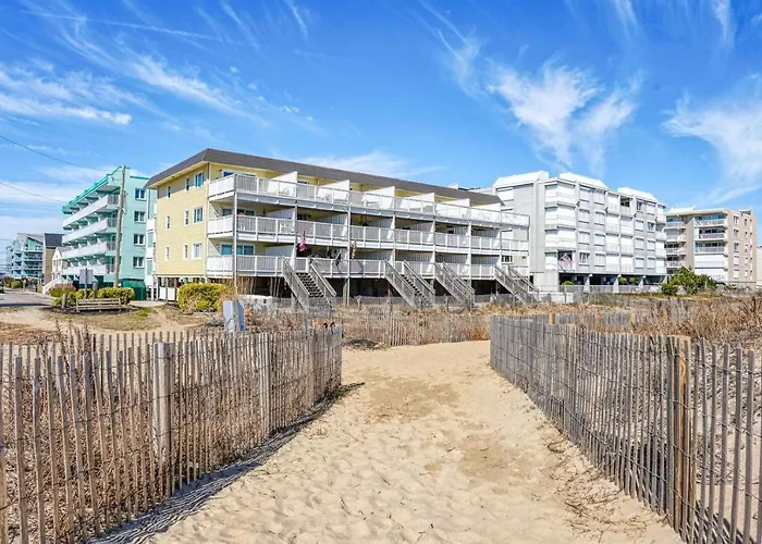 Beachcrest 17 Condo