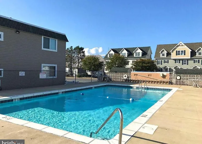 Bridgepoint II 5D Condo