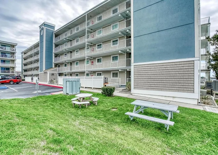 Thunder Island 147D Condo
