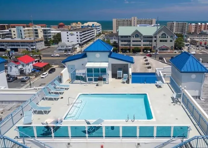 Large 3Br Apt Sunsetview Roof Pool Walk To Beach