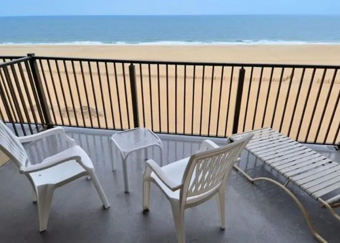 Direct Oceanfront With Balcony, Pool-Parking-Kitchenette