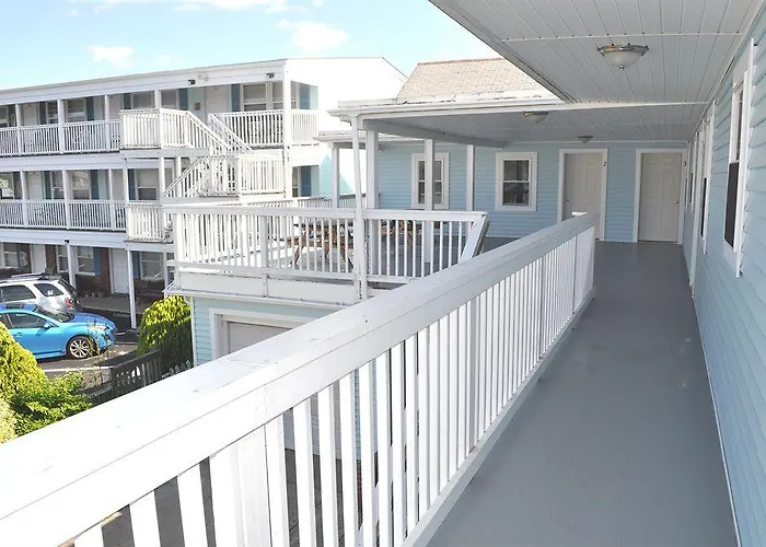 South Wind Apartments