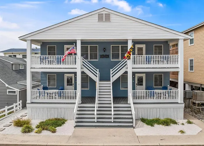 The Barracuda 3 Steps To The Beach