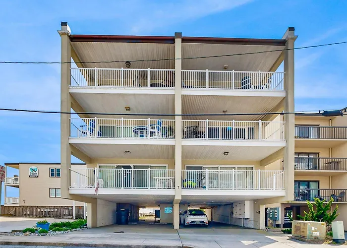 Summer Sands At 80 East