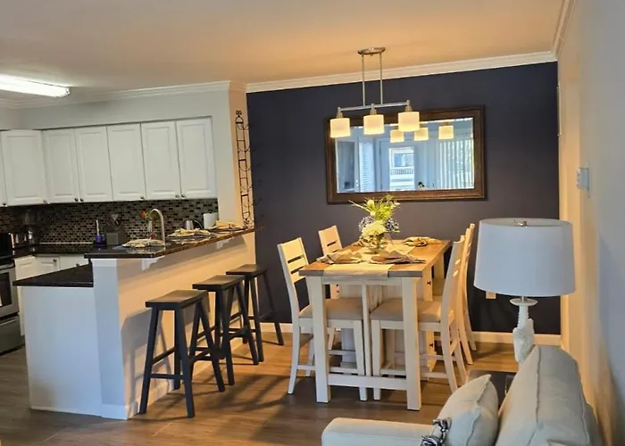 Perfect, Cozy, Modern Beach Condo