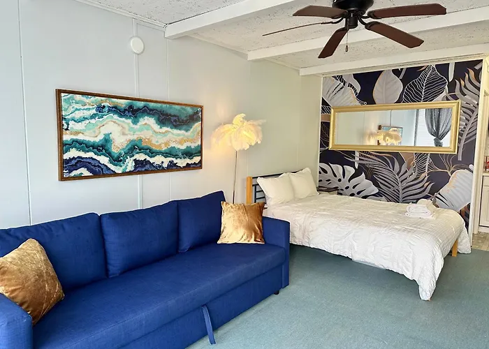 Cozy Condo Steps From The Ocean And Seacrets