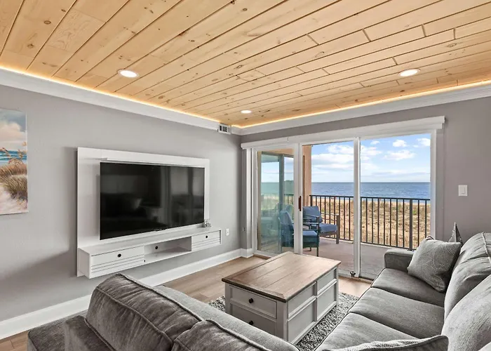 Ultra Luxe Oceanfront Escape With Breathtaking Views