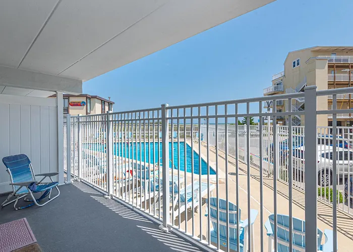 Spacious 2-Bedroom Condo In Mid-Town Ocean City Steps From Beach & Pool