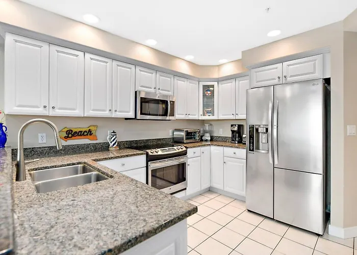 Spacious 3-Bedroom, 3-Bathroom Condo In Ocean City With Beach And Bay Views