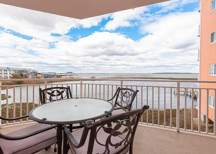 Spacious 3-Bedroom Condo At Sunset Bay Perfect For Families In Ocean City