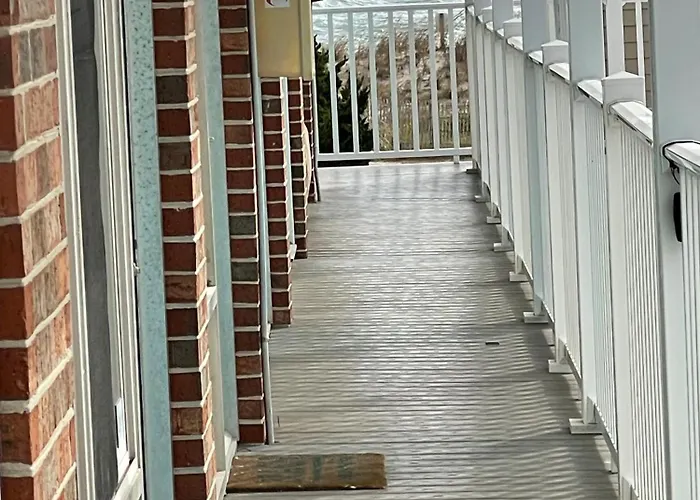 Ocean Waye Charming 1-Bedroom Condo Steps From The Beach