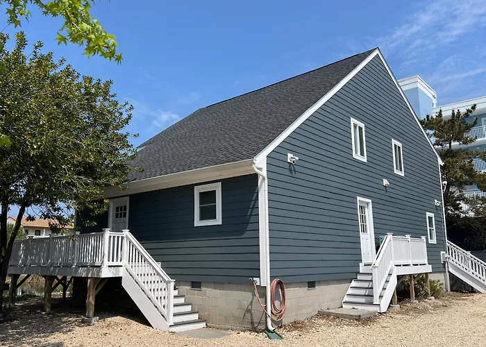 La Vista Bay-112 - 75Th St -B