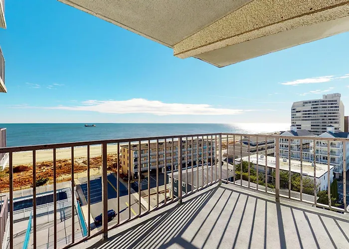Sea Terrace 809