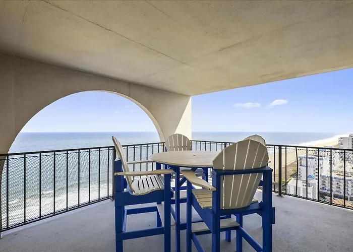 Ocean Front 2 Bedroom With Outdoor Pool!