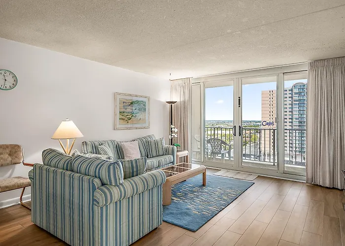 Quay-Beautiful Ocean Front Unit With Indoor Pool!