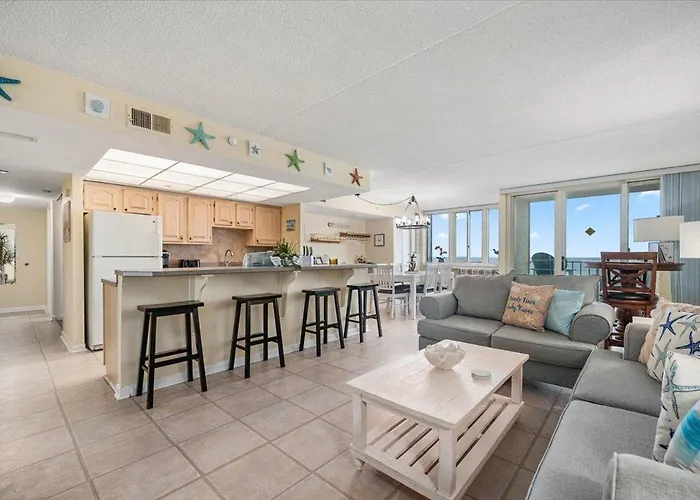 Beautiful Ocean Front Quay Unit With Indoor Pool!