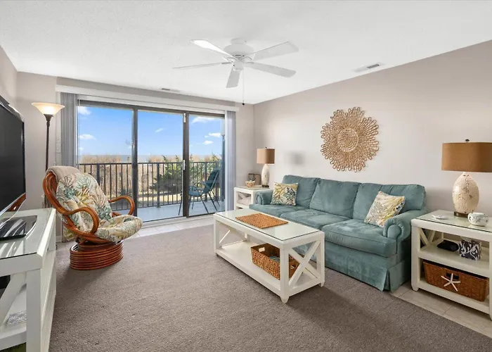 Beautiful 3 Bedroom Ocean Front Condo!