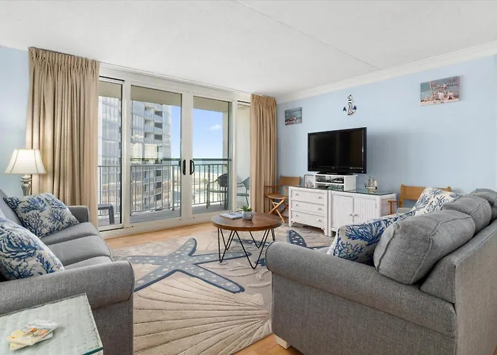 Fantastic Ocean Views From This 2 Bedroom Quay Condo With Outdoor & Indoor Pool!