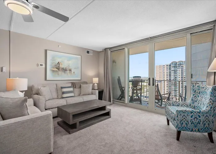Beautiful 2 Bedroom Condo At The Quay!