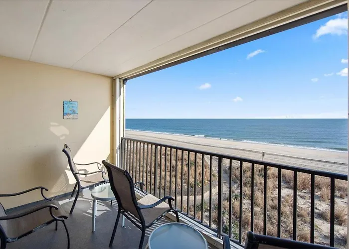 Great Views From This Ocean Front 2 Bedroom Condo In Ocean Trail!