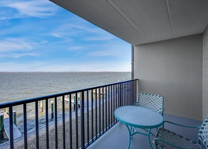 Quiet Bayside Pintail Point Condo With Outdoor Pool!