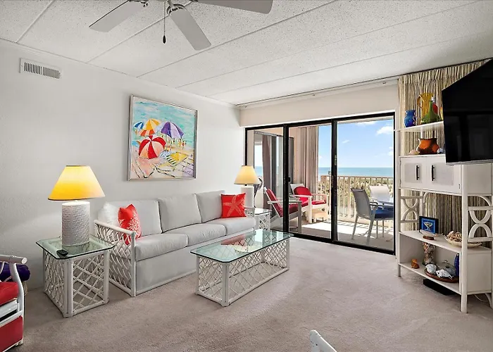 Come Relax In This Charming 2 Bedroom Ocean Front Condo!