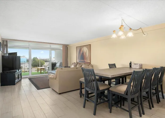 3 Bedroom Spacious English Towers Condo With Indoor Pool!