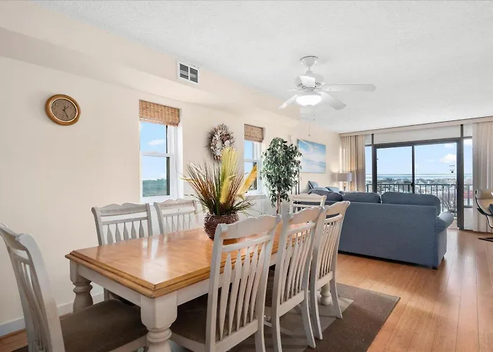 Capri-3 Bed/2 Bath Bay Unit With Indoor Pool!