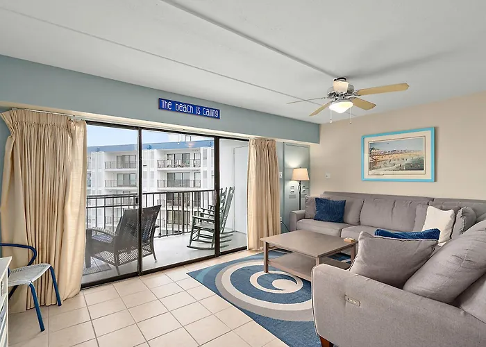 3 Bedroom Bluewater East Condo With Outdoor Pool!