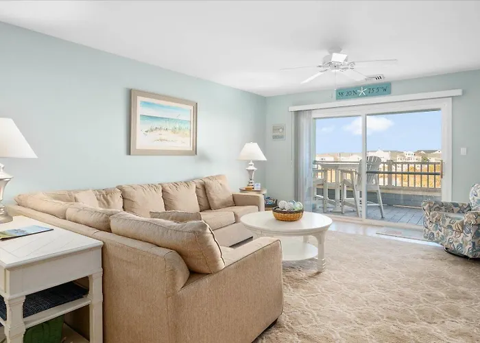 Beautiful 3 Bedroom Condo With Bay Views, Indoor And Outdoor Pools!