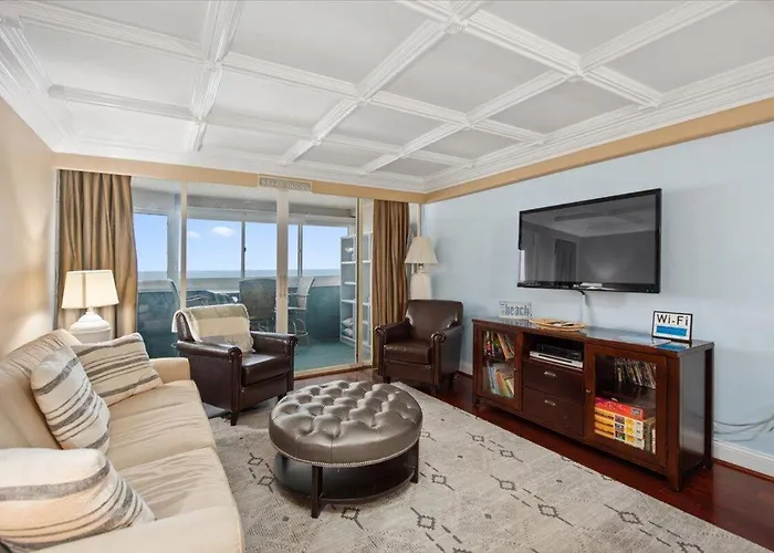 Beautiful & Spacious 3 Bedroom Atlantis Condo Steps From The Beach!