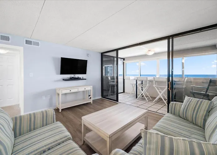 Gorgeous 2 Bedroom Atlantis Condo Steps From The Beach!