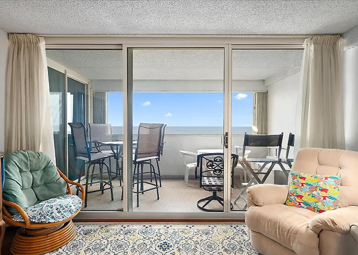 2 Bedroom Ocean Front Condo With Outdoor Pool!