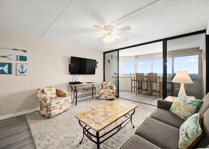 Gorgeous 3 Bedroom Atlantis Condo Oceanfront With Pool!
