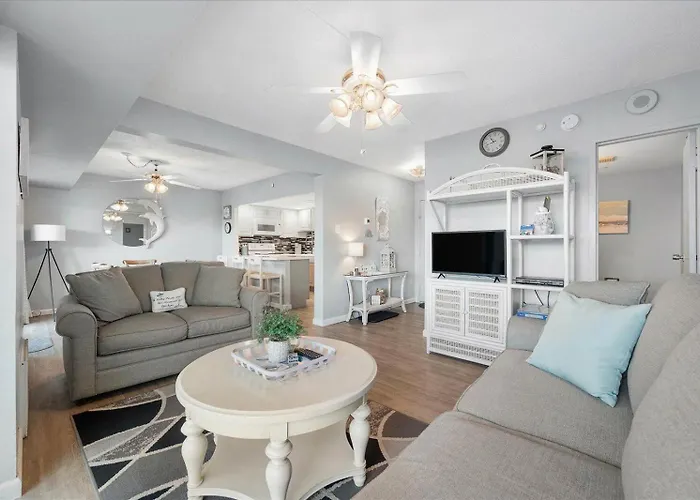 Beautifully Upgraded 1 Bedroom Ocean View Condo!