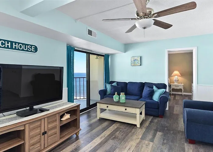 Newly Renovated 2 Bedroom Ocean Front Condo With Outdoor Pool!
