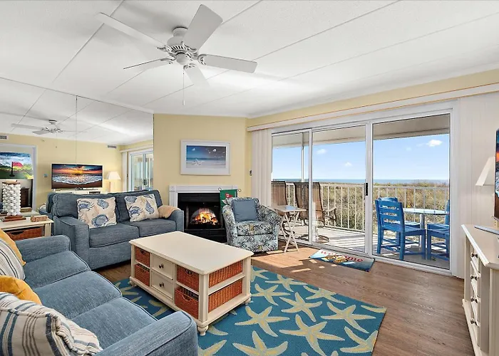 Stunning Direct Ocean Front 3 Bedroom With Outdoor Pool!