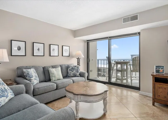 2 Bedroom Ocean Front Condo With Outdoor Pool!