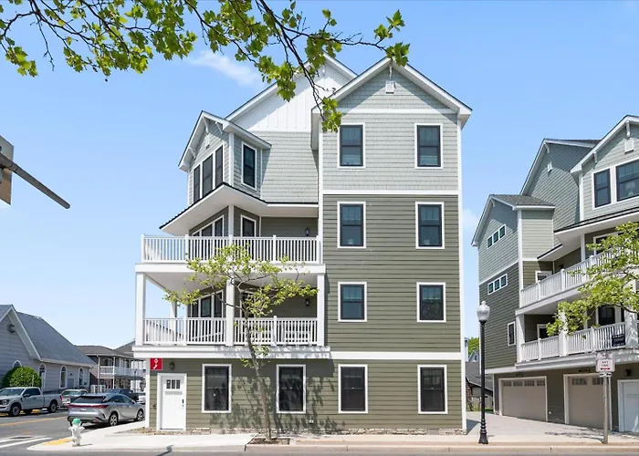 True Luxury Vacationing In Downtown Ocean City!