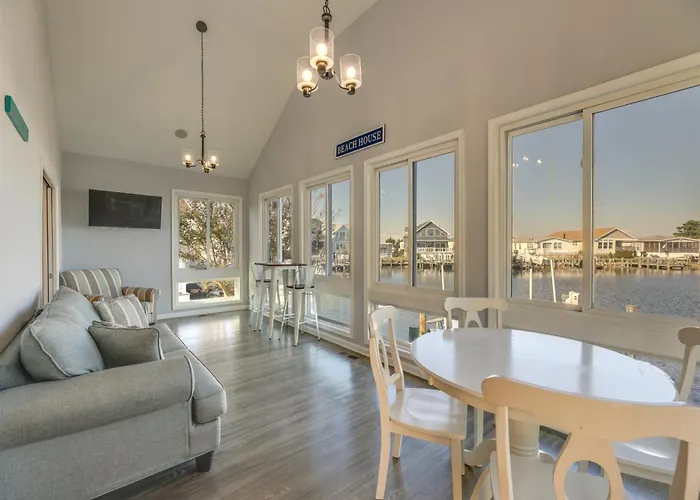 Dock, Pool Access! Waterfront Haven In Ocean City
