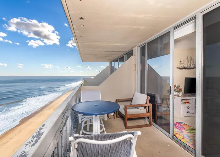 Century One-2 Bedroom Condo With Incredible Ocean And Bay Views