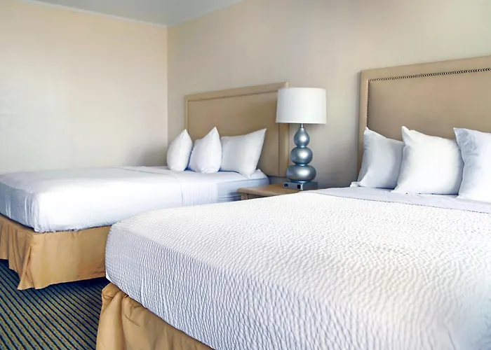 Seabonay Oceanfront Motel