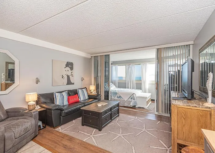 Ocean View Atlantis Studio - Sleeps 4