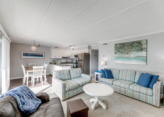 Walk To Beach! Modern Ocean City Condo W/ Balcony