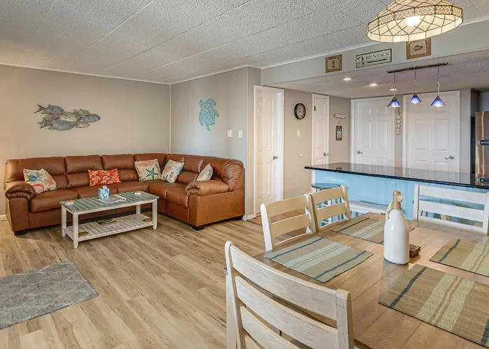 Shop, Dine, Walk To Beach! Ocean City Condo