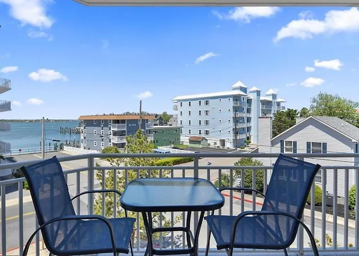 Bahia Vista II 305