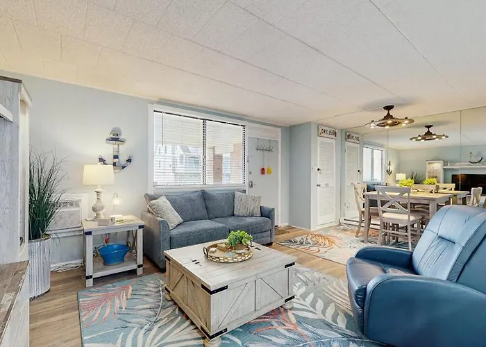 Colonial Condo 102
