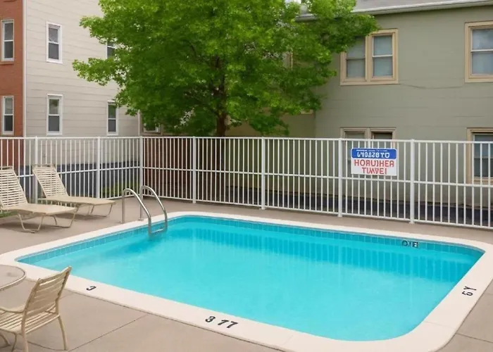 Oceanfront Studio With Balcony, Pool, Parking And More