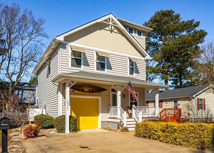 14111 Fiesta Rd - Cape Canoe